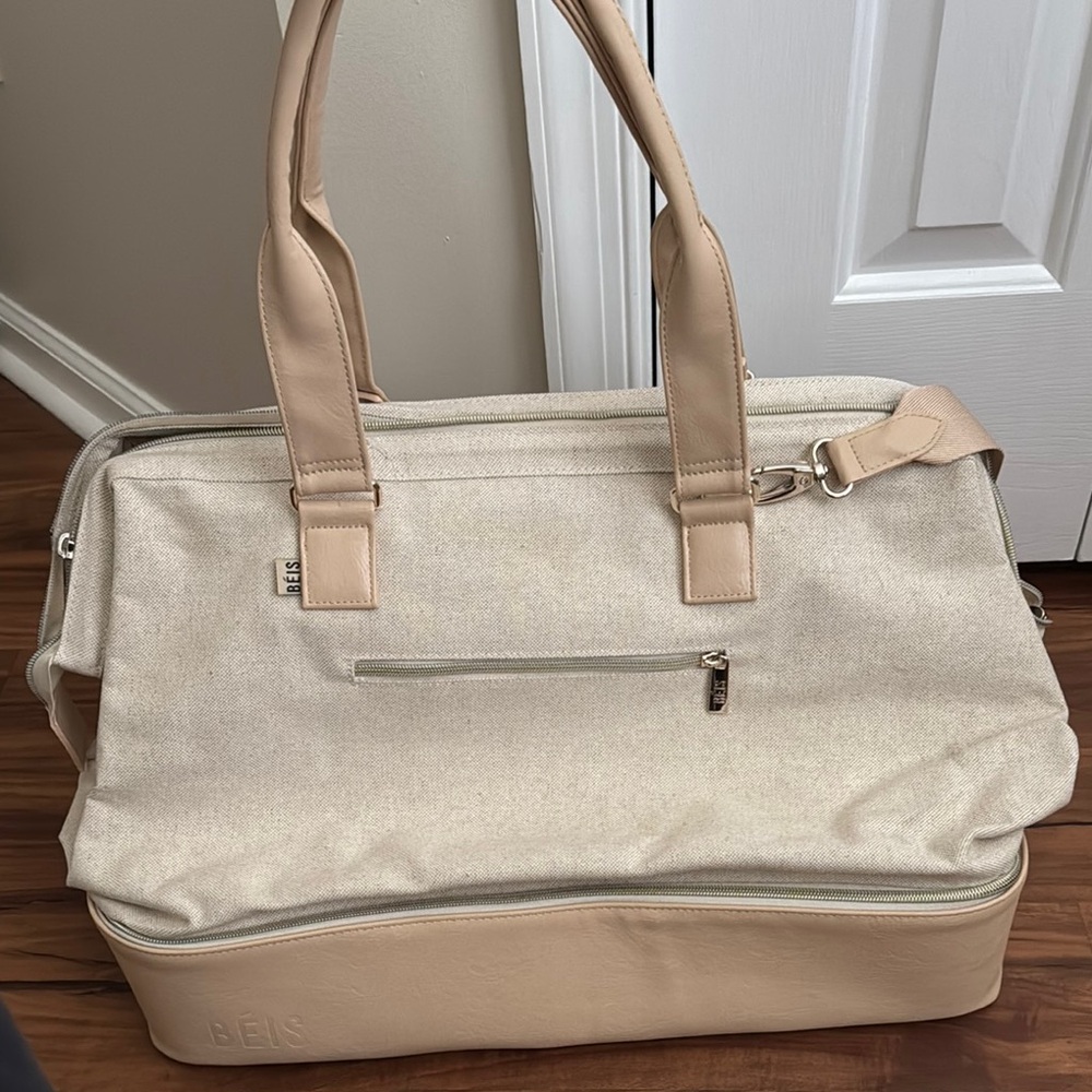 Beis The Weekender - image 1